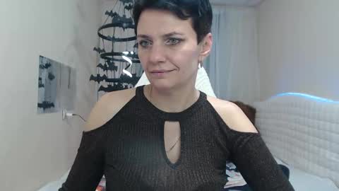 avasaturnian online show from October 10, 2:01 pm