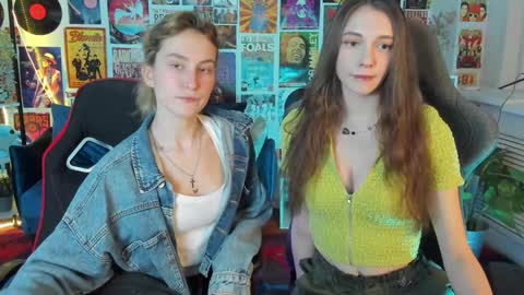 Avie online show from January 10, 3:06 pm