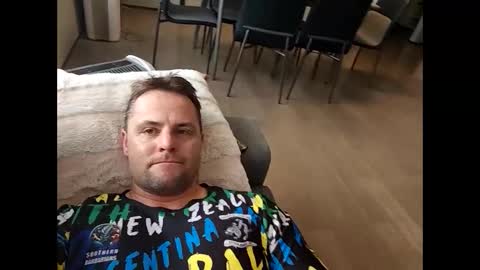 averagejoe2025 online show from January 16, 1:47 am