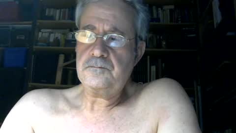 avernoguay online show from July 25, 5:16 am