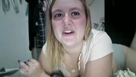 Avery Doll online show from June 12, 2:54 am