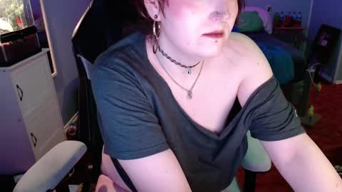 Averypeach19 online show from January 11, 9:04 pm