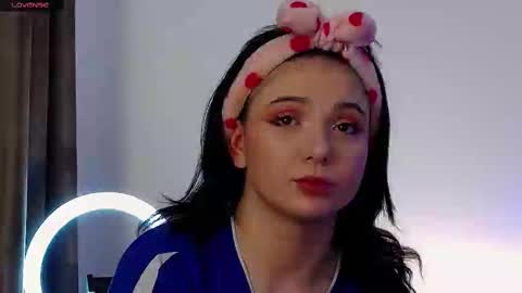 AveryWillow online show from March 6, 2:08 pm