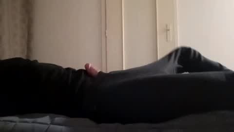 Snapshot of avoupourcesoir chatting on December 13, 12:09 am avoupourcesoir online show from December 13, 12:09 am