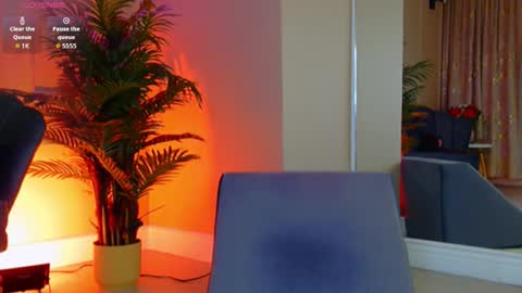 AVRILL CYRUX online show from November 11, 8:38 am