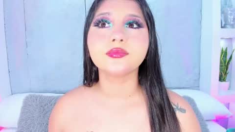 Avy  online show from October 6, 11:39 am