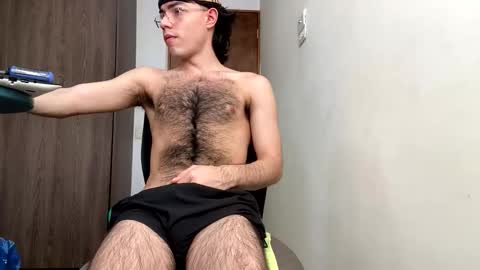 AndrewXxl independent online show from March 25, 7:20 pm