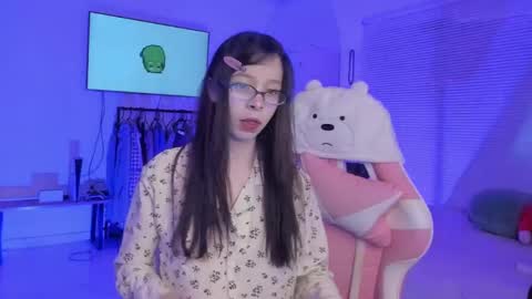 Snapshot of awa_katy chatting on February 13, 10:22 pm katy online show from February 13, 10:22 pm