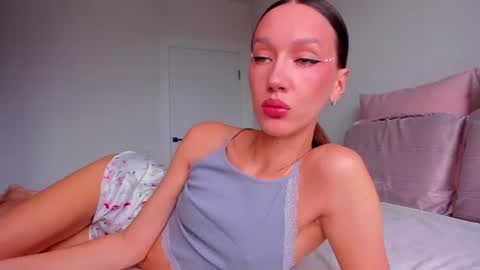 Awgustina online show from July 2, 8:08 am