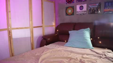 Alice online show from April 17, 10:06 am