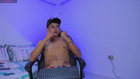 AXEL online show from October 25, 12:27 pm