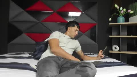 axel_hendrick online show from February 13, 11:46 am