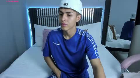 A X E L  online show from July 6, 2:47 pm
