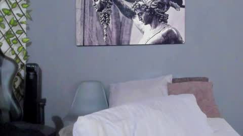 Snapshot of axel_owen chatting on February 7, 2:19 am Axel online show from February 7, 2:19 am