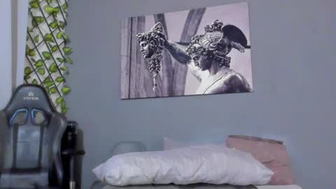 Snapshot of axel_owen chatting on February 22, 6:06 am Axel online show from February 22, 6:06 am