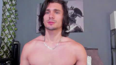 Snapshot of axel_owen chatting on January 12, 8:14 pm Axel online show from January 12, 8:14 pm