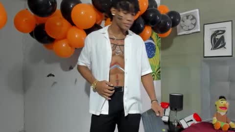 AXEL SILVA online show from October 31, 1:55 pm