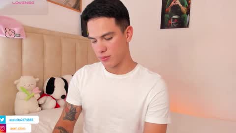 axel slim online show from November 28, 9:00 pm