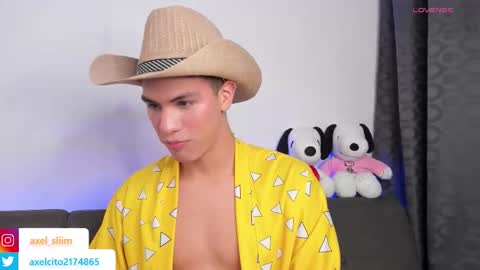 axel slim online show from November 3, 3:40 am