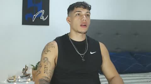 INDEPENDENT MODEL  online show from January 19, 5:48 am