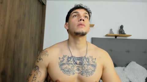 INDEPENDENT MODEL  online show from September 23, 2:05 am