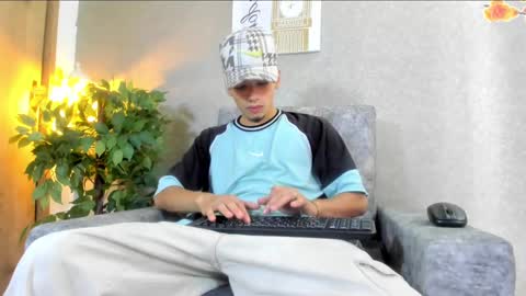 Snapshot of axel_wiliams chatting on October 6, 6:59 pm axel online show from October 6, 6:59 pm