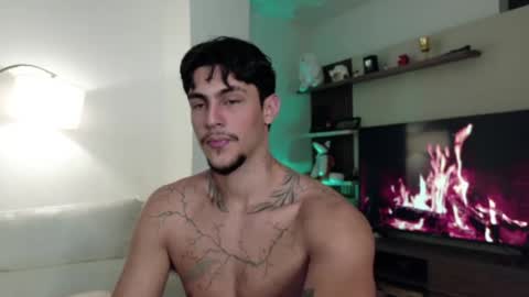 axelblack7 online show from March 18, 12:16 am