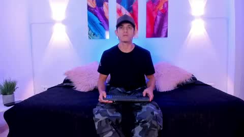 Axel online show from June 6, 6:47 pm