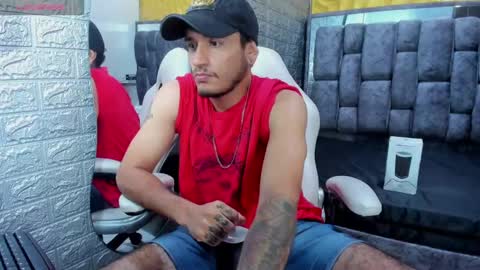 Snapshot of axell_cross2 chatting on February 17, 11:11 pm Axell Cross2 online show from February 17, 11:11 pm