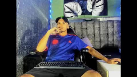 Axell Cross2 online show from May 24, 5:36 am