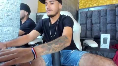Snapshot of axell_cross2 chatting on March 3, 11:14 pm Axell Cross2 online show from March 3, 11:14 pm
