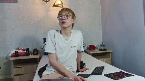 axell_stone online show from June 13, 9:47 pm