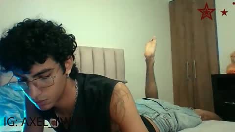 Axel  online show from December 5, 12:10 am