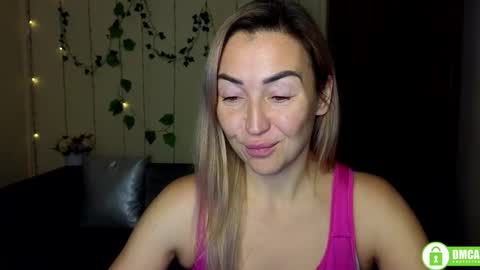 Jully online show from November 27, 6:37 pm