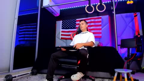 Ayden Miller online show from October 8, 2:30 am