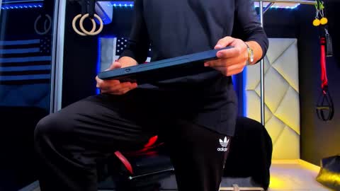 Ayden Miller online show from March 8, 3:43 am