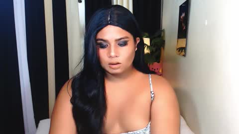 AYESHA online show from January 8, 4:57 pm