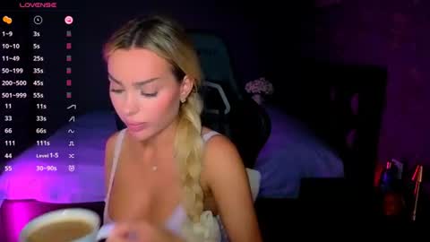  Ayla Demir  online show from July 27, 8:17 pm