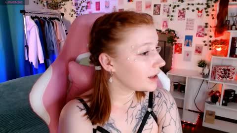 Ayla hill online show from November 15, 10:44 pm