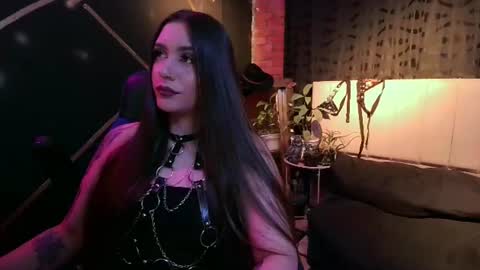 nany online show from August 5, 3:58 am