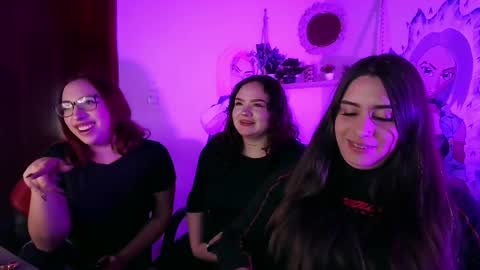 nany online show from April 20, 4:15 am