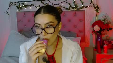 AYLEEN    online show from May 8, 5:35 am