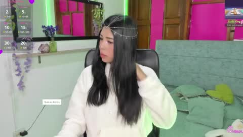 Aysha online show from April 2, 3:25 am