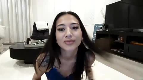 aznprincessxoxo online show from June 17, 12:32 pm