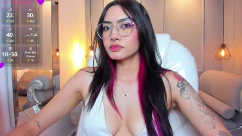 Azura online show from January 13, 7:32 pm