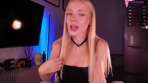 Bonnie  online show from November 21, 12:36 pm