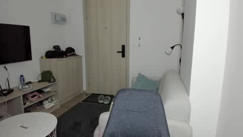 Call me baby  real name Eva   online show from February 9, 12:19 pm