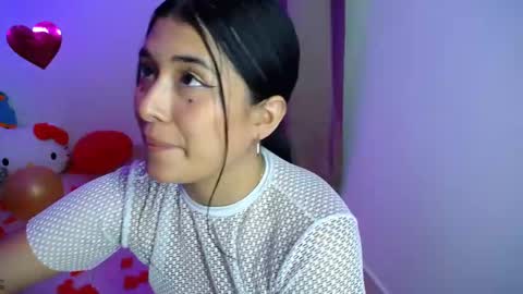 BABY HONEY online show from February 17, 7:15 am