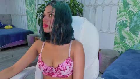 Julieta online show from May 13, 4:22 am