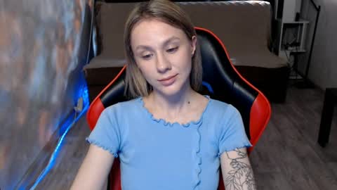 baby_kitte online show from March 7, 2:06 pm